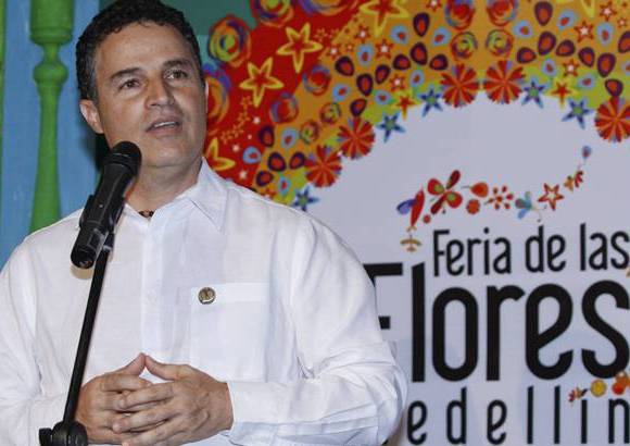 FLA - Aníbal Gaviria, alcalde de medellín, en el lanzamiento official de la Feria de las Flores 2012.