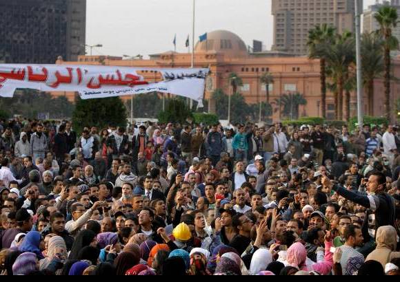 AP - La plaza Tahrir, epicentro de la Revoluci&#243;n del 25 de Enero, volvi&#243; a ser tomada por un creciente n&#250;mero de manifestantes.