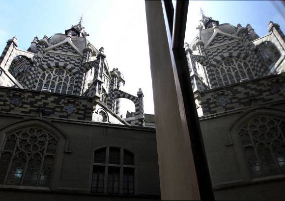 Foto R&#243;binson S&#225;enz - El Palacio de la Cultura Rafael Uribe Uribe tambi&#233;n es conocido como el Palacio de Calib&#237;o.