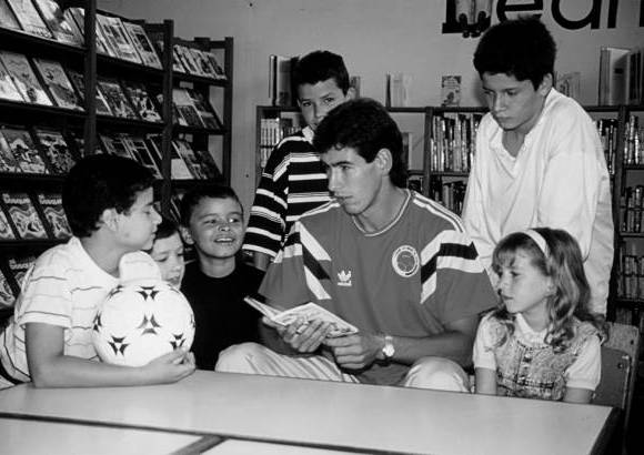 FOTOs archivo, Manuel Saldarriaga y Jaime P&#233;rez - Andr&#233;s y su sensibilidad, esa que despertaba ante los ni&#241;os que lo ve&#237;an como un &#237;dolo.
