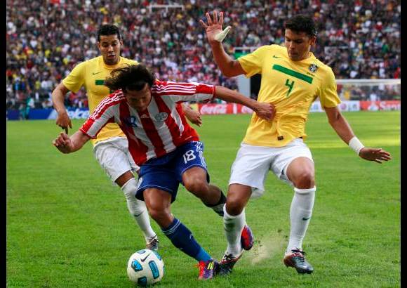 Reuters - Paraguay esper&#243; refugiado en su &#225;rea y fueron muy pocas las veces que lleg&#243; a posici&#243;n de gol.