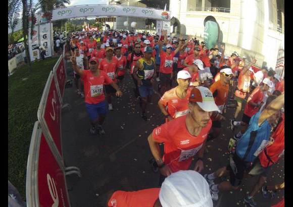 Esteban Jaramillo y Sebastián Salazar - Más de 10 mil competidores se dieron cita en esta histórica cita deportiva que se corría en las modalidades de 5, 10, 21 y 42 kilómetros.