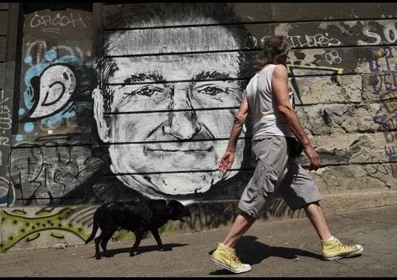 AFP - Un mural recuerda a Robin Williams en Belgrado, Serbia.