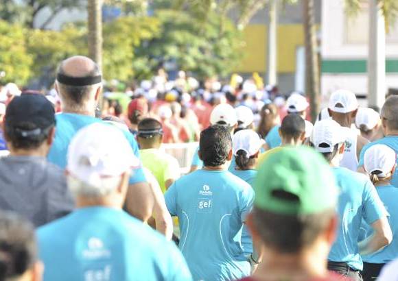 Esteban Jaramillo y Sebastián Salazar - Más de 10 mil competidores se dieron cita en esta histórica cita deportiva que se corría en las modalidades de 5, 10, 21 y 42 kilómetros.