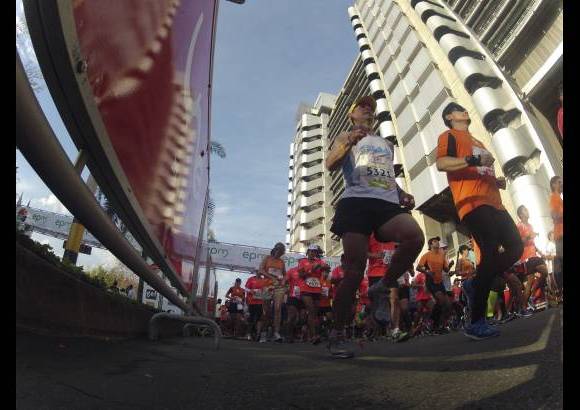 Esteban Jaramillo y Sebastián Salazar - Más de 10 mil competidores se dieron cita en esta histórica cita deportiva que se corría en las modalidades de 5, 10, 21 y 42 kilómetros.