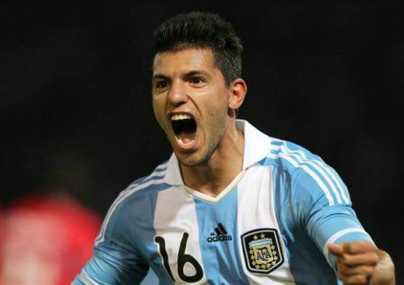 Efe - El Kun Ag&#252;ero, delantero del Manchester City y la Selecci&#243;n Argentina, ser&#225; el encargado de coronar la fiesta del f&#250;tbol con sus goles este s&#225;bado en Medell&#237;n.