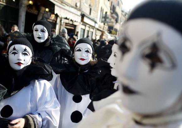 Reuters - La plaza principal de San Marcos es el escenario de esta fiesta de color, que tuvo sus primeros orígenes en 1480.