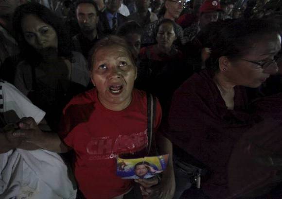 AP - Los analistas prevén que si la oposición se mantiene unida podría tener posibilidades de hacerse con el poder.