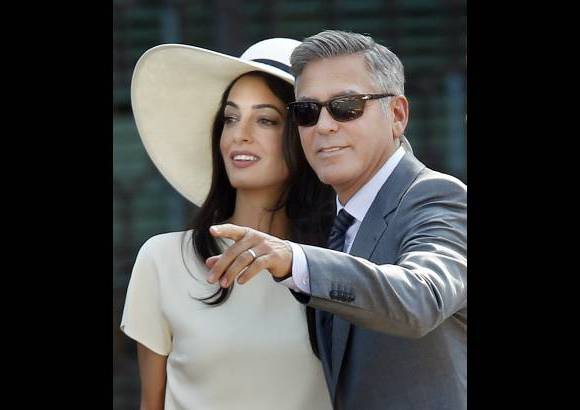 AP - Terminan as&#237; estos cuatro d&#237;as de fiesta en Venecia, que comenzaron con la despedida de soltero de ambos el viernes, y en los que el Canal Grande de Venecia se ha convertido en una acu&#225;tica alfombra roja cinematogr&#225;fica.