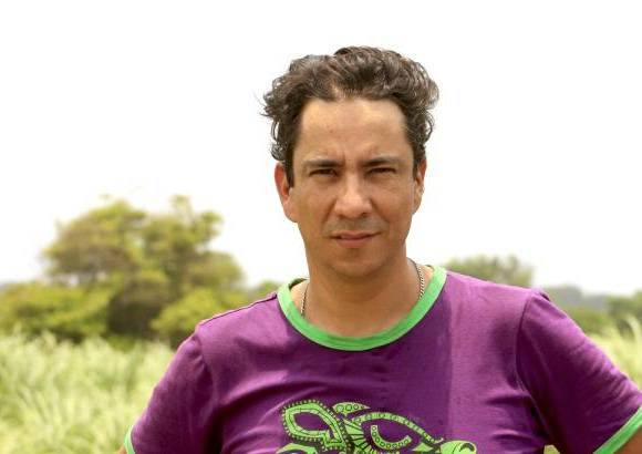 Cortes&#237;a Canal Caracol - MAXIMILIANO VALDERRAMA: Economista, de 39 a&#241;os, muy seguro de s&#237; mismo. Dice que la honestidad, el emprendimiento y la nobleza, son las virtudes que lo caracterizan.