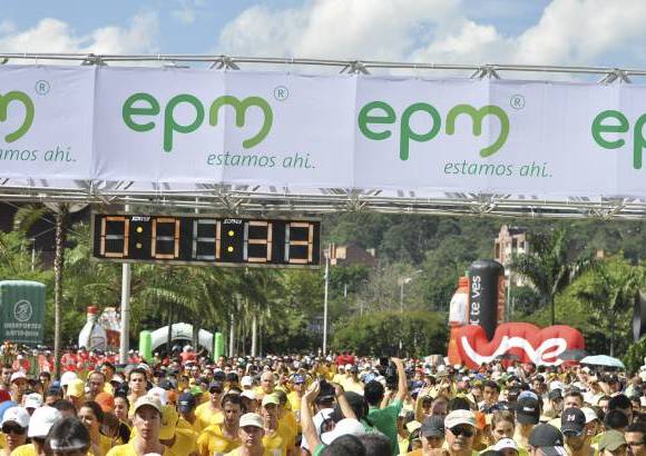 Esteban Jaramillo y Sebastián Salazar - Más de 10 mil competidores se dieron cita en esta histórica cita deportiva que se corría en las modalidades de 5, 10, 21 y 42 kilómetros