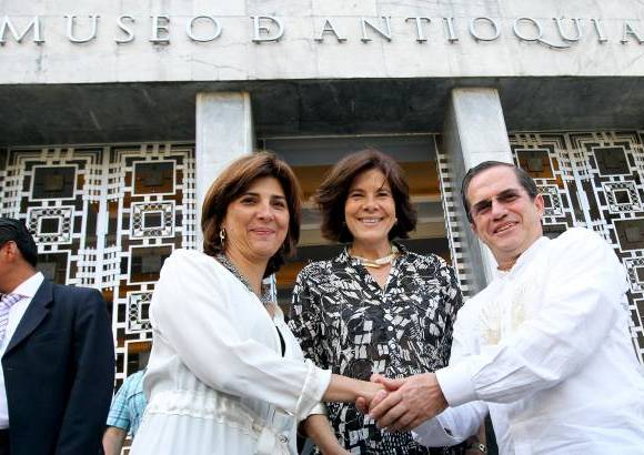 Jaime P&#233;rez - Ambos cancilleres estuvieron junto a la directora del Museo de Antioquia, Ana Piedad Jaramillo.
