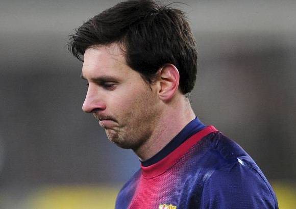 AP - Desactivado Messi, el Barcelona nunca encontró respuestas. El Real Madrid siempre fue claro y se clasificó para la final con un guión que le ha reportado buenos resultados en el Camp Nou.