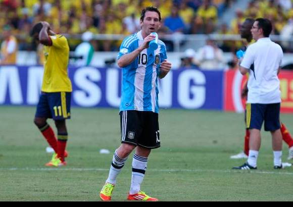 Juan Antonio Sánchez - En Barranquilla, Messi anotó a los 60 minutos y armó la jugada que terminó con el tanto de Sergio Agüero a los 84.