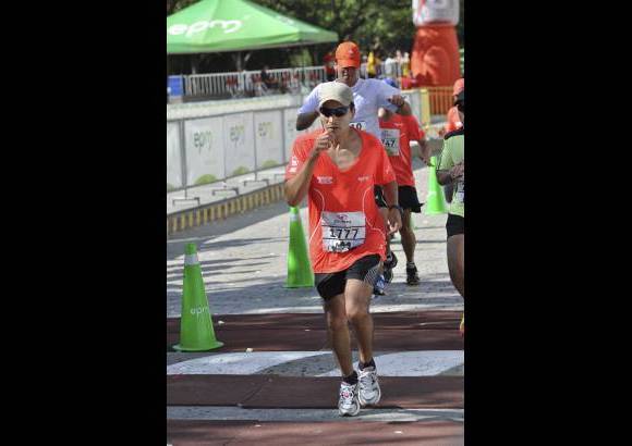 Esteban Jaramillo y Sebasti&#225;n Salazar - M&#225;s de 10 mil competidores se dieron cita en esta hist&#243;rica cita deportiva que se corr&#237;a en las modalidades de 5, 10, 21 y 42 kil&#243;metros.