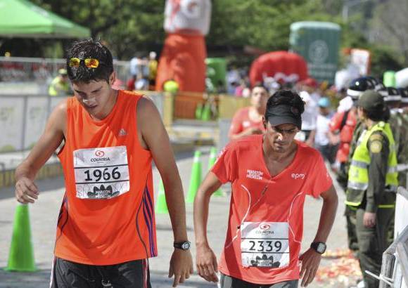Esteban Jaramillo y Sebasti&#225;n Salazar - M&#225;s de 10 mil competidores se dieron cita en esta hist&#243;rica cita deportiva que se corr&#237;a en las modalidades de 5, 10, 21 y 42 kil&#243;metros.
