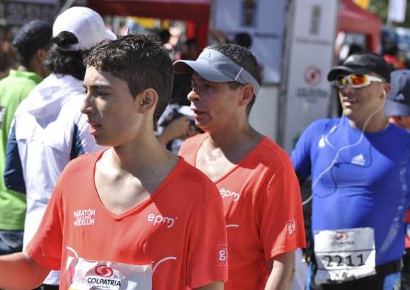 Esteban Jaramillo y Sebasti&#225;n Salazar - M&#225;s de 10 mil competidores se dieron cita en esta hist&#243;rica cita deportiva que se corr&#237;a en las modalidades de 5, 10, 21 y 42 kil&#243;metros.
