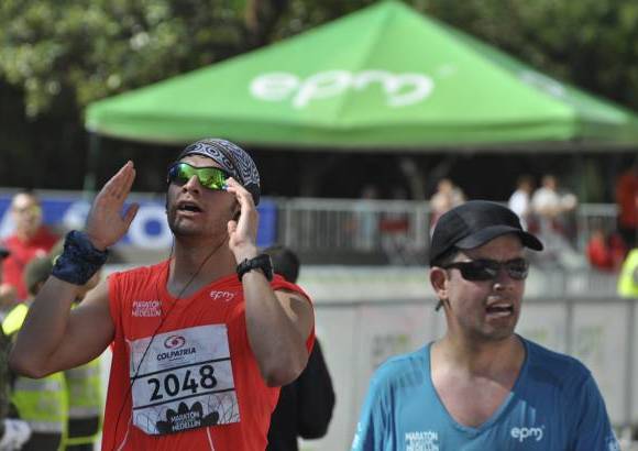 Esteban Jaramillo y Sebasti&#225;n Salazar - M&#225;s de 10 mil competidores se dieron cita en esta hist&#243;rica cita deportiva que se corr&#237;a en las modalidades de 5, 10, 21 y 42 kil&#243;metros.