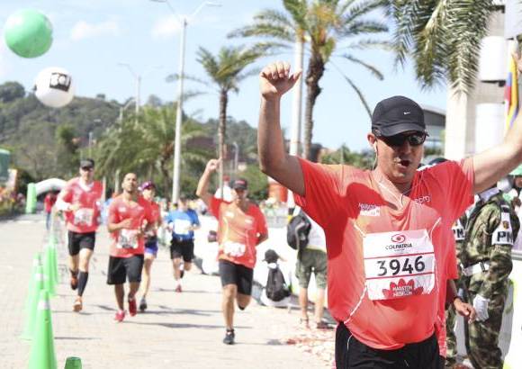 Esteban Jaramillo y Sebasti&#225;n Salazar - M&#225;s de 10 mil competidores se dieron cita en esta hist&#243;rica cita deportiva que se corr&#237;a en las modalidades de 5, 10, 21 y 42 kil&#243;metros.