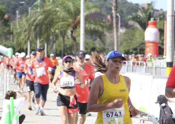 Esteban Jaramillo y Sebasti&#225;n Salazar - M&#225;s de 10 mil competidores se dieron cita en esta hist&#243;rica cita deportiva que se corr&#237;a en las modalidades de 5, 10, 21 y 42 kil&#243;metros.