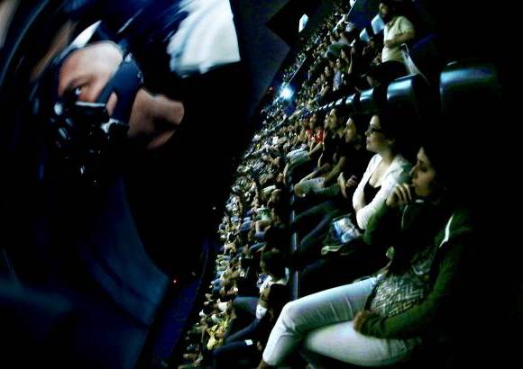 - Dark Knight Rises es as&#237; el estreno de fin de semana con la tercera recaudaci&#243;n m&#225;s grande despu&#233;s de las cintas en tercera dimensi&#243;n The Avengers y Harry Potter.