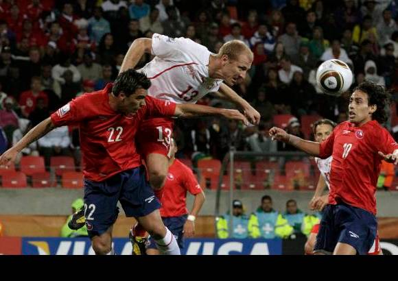 Reuters - Pero, ironías del destino, las dos victorias frente a Honduras y Suiza pueden no ser suficientes en el Grupo H para avanzar a la segunda ronda. A la vuelta de la esquina aguarda la vigente campeona de Europa. Un equipo poderoso en el juego ofensivo, con un estilo similar al de Chile.