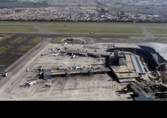 Foto Jaime P&#233;rez - Imponente luce la terminal a&#233;rea de Bogot&#225;.