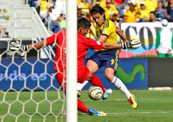 FOTO JUAN ANTONIO SÁNCHEZ - Falcao García tuvo varias opciones de gol. Al final pudo concretar.