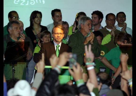 Colprensa - Mockus agradeci&#243; a sus seguidores y a su equipo de trabajo por toda la energ&#237;a que pusieron en la campa&#241;a.