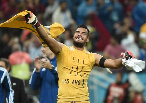 AFP - Sergio Romero ataj&#243; dos tiros en una definici&#243;n por penales.