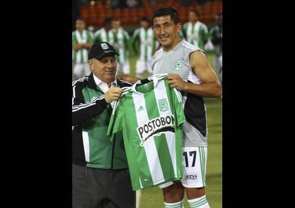 Edwin Bustamante - Johan Fano recibi&#243; la camiseta con el n&#250;mero 17 que portar&#225; en Nacional.