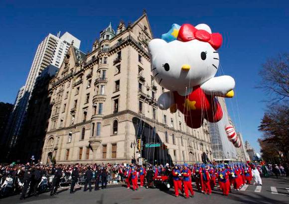 Reuters - Un ambiente festivo prevaleci&#243; este jueves en Nueva York a medida que el desfile anual del D&#237;a de Acci&#243;n de Gracias recorri&#243; sus principales calles.