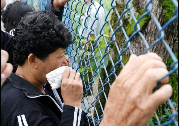 Esteban Vanegas - Escenas de mucho dolor y angustia se vivieron este lunes en el hospital del municipio de San Luis, donde los familiares de las víctimas se acercaron para saber de sus seres queridos.