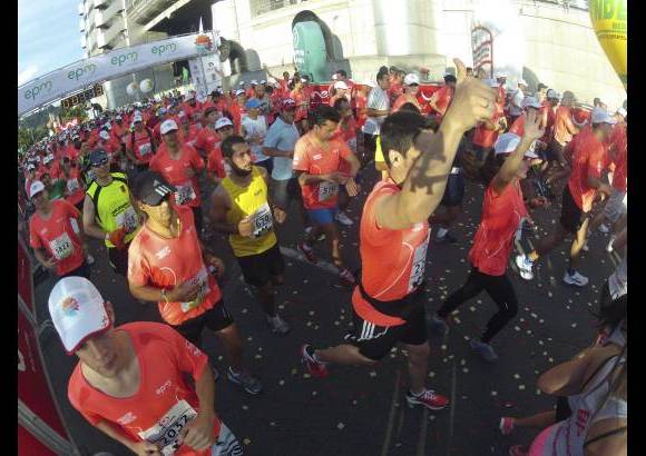 Esteban Jaramillo y Sebastián Salazar - Más de 10 mil competidores se dieron cita en esta histórica cita deportiva que se corría en las modalidades de 5, 10, 21 y 42 kilómetros.