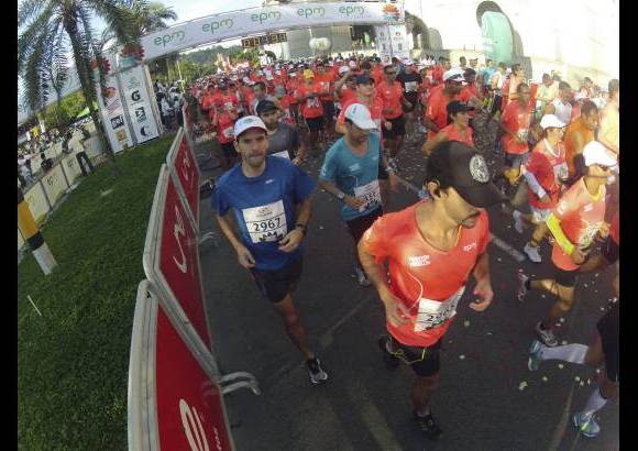 Esteban Jaramillo y Sebastián Salazar - Más de 10 mil competidores se dieron cita en esta histórica cita deportiva que se corría en las modalidades de 5, 10, 21 y 42 kilómetros.