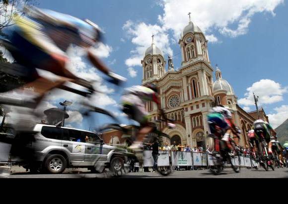 Foto Jaime Pérez - El día colaboró con la etapa y el sol estuvo presente durante la competencia.