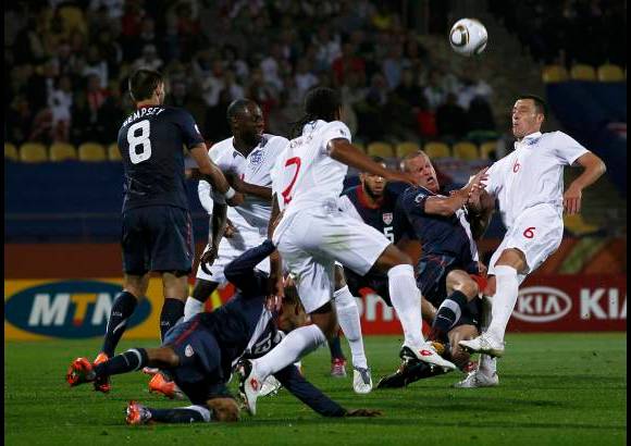 Reuters - La derrota inglesa en 1950 (1-0), en Belo Horizonte, obr&#243; en la memoria colectiva del f&#250;tbol ingl&#233;s para estimular el apetito de la escuadra de Fabio Capello, que lleg&#243; a Sud&#225;frica con el prop&#243;sito de alzar su segunda Copa Fifa. La primera data de hace 44 a&#241;os.