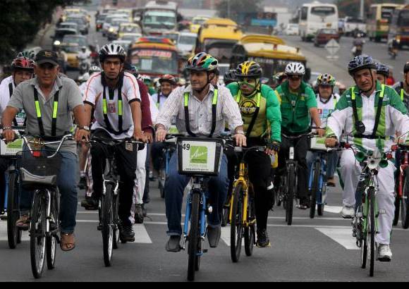 Julio C&#233;sar Herrera - Algunos ciudadanos hicieron parte de este recorrido que desea promover el uso de la bicicleta.