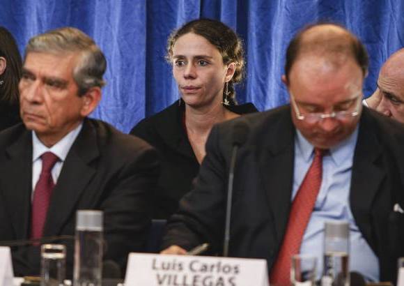 AP - La rueda de prensa se realiz&#243; en Hurdal, en las afueras de Oslo. Los voceros de ambas partes dialogaron en privado por una jornada para acordar puntos log&#237;sticos.