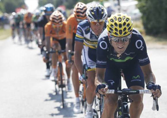 - Fue mucha y ardua la lucha de Alejandro Valverde para no perder la rueda de los favoritos.