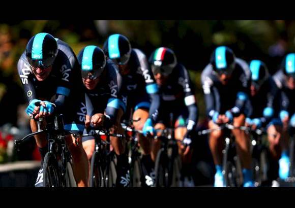 CORTESÍA - El Sky finalizó con tiempo de 22 minutos y 5 segundos la ruta de 17,4 kilómetros en la isla de Ischia.