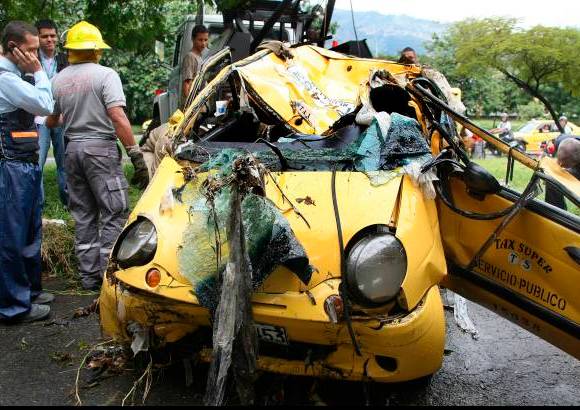 Juan Antonio S&#225;nchez - En el accidente resultaron heridas tres personas: el conductor del veh&#237;culo y dos pasajeros.