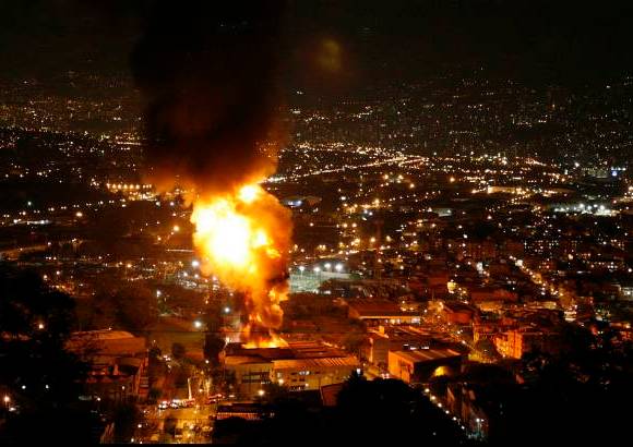 Juan Fernando Cano - Las fuertes llamas se vieron en todo el sur del Valle de Aburr&#225;, en las lomas de El Poblado, Itag&#252;&#237; y Envigado.