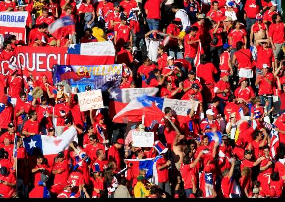 Reuters - El triunfo 1-0 ante Honduras fue el primero de una selección chilena después de 48 años. Hay que remontarse al 16 de junio de 1962, cuando de local derrotó a Yugoslavia en el partido por el tercer lugar.