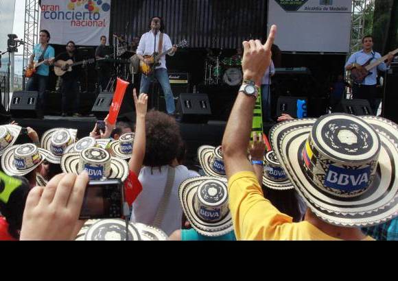 Manuel Saldarriaga - Este espect&#225;culo gratuito hizo parte del Gran Concierto Nacional, el evento simult&#225;neo m&#225;s grande de la historia del pa&#237;s, en el que se integraron los 1.102 municipios del territorio nacional, adem&#225;s de 42 escenarios en diferentes partes del mundo.