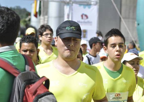 Esteban Jaramillo y Sebastián Salazar - Más de 10 mil competidores se dieron cita en esta histórica cita deportiva que se corría en las modalidades de 5, 10, 21 y 42 kilómetros