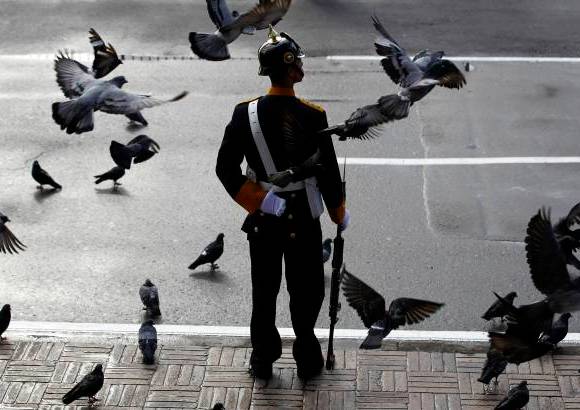 Reuters - La Guardia Presidencial estuvo atenta a la seguridad en la ceremonia.
