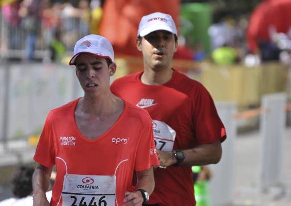 Esteban Jaramillo y Sebasti&#225;n Salazar - M&#225;s de 10 mil competidores se dieron cita en esta hist&#243;rica cita deportiva que se corr&#237;a en las modalidades de 5, 10, 21 y 42 kil&#243;metros.