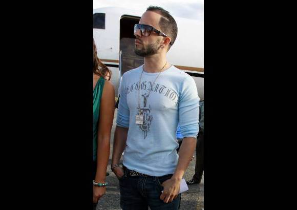 - Yandel, a su llegada a Rioengro, antes de dar el concierto en La Macarena.