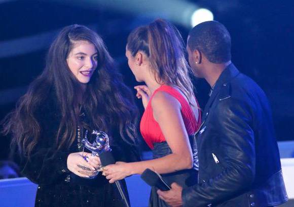 AFP - Ganadores en principales categor&#237;as, Video de rock: &quot;Royals&quot;, Lorde